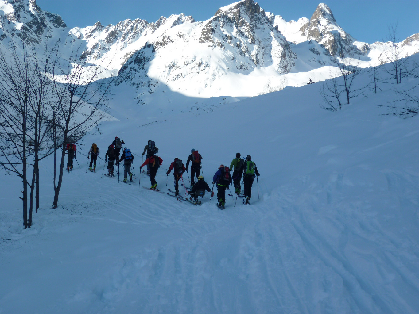Le fond du vallon ne voit pas le soleil. Ca caille.