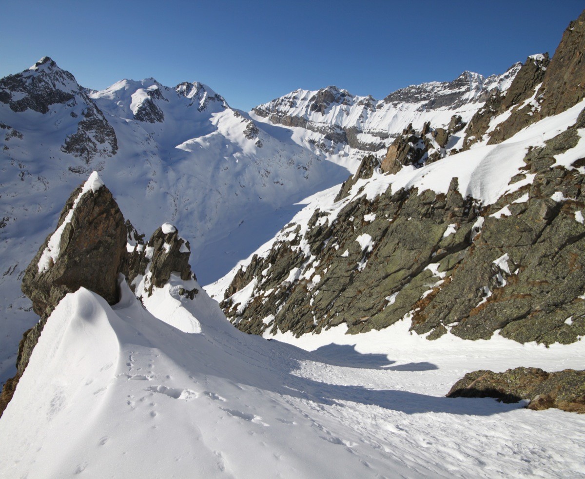 Le bas du couloir médian