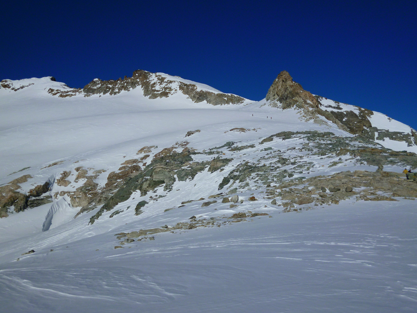 Colle del Mont Gelè (3144 m) ,la cima sulla sx