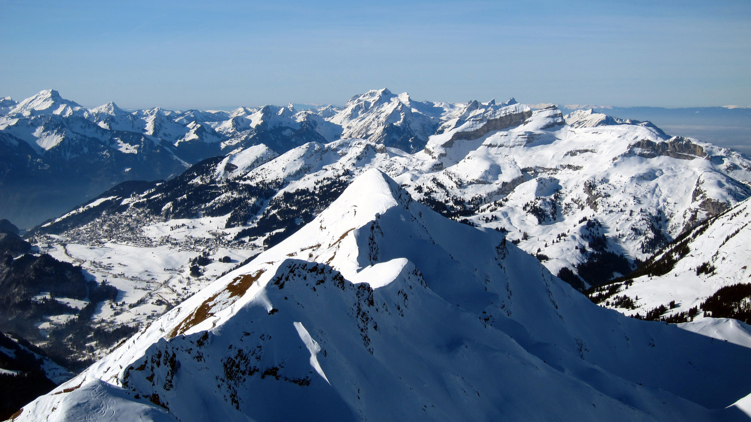Vue sur le Pic Chaussy depuis le sommet du Châtillon