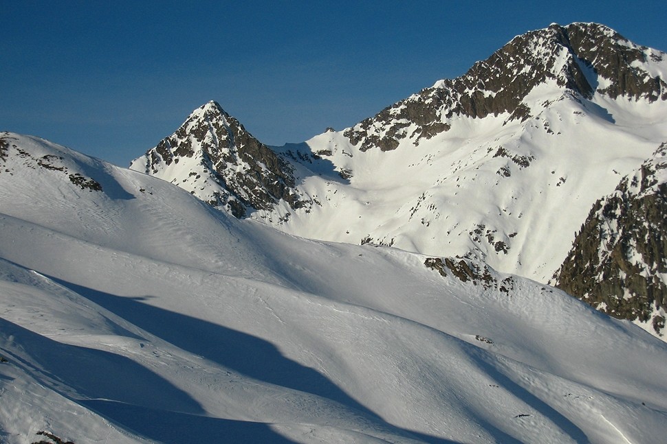 C'est quoi cette jolie pyramide vue du Col du Sabot vers le NW ???