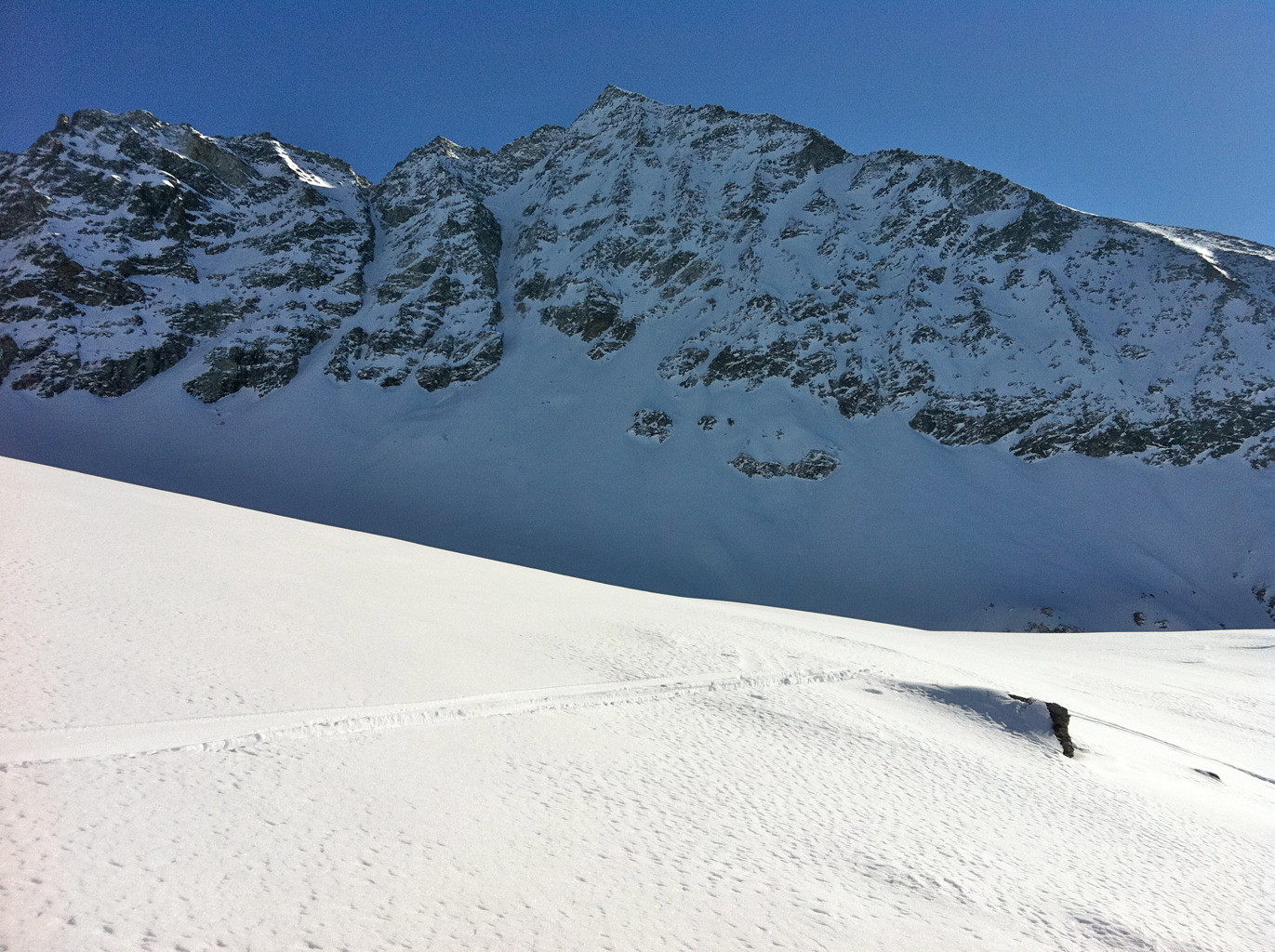 Face N du Tsa de l'Ano et son couloir N, janvier 2012, vus de Bréona vers 2500