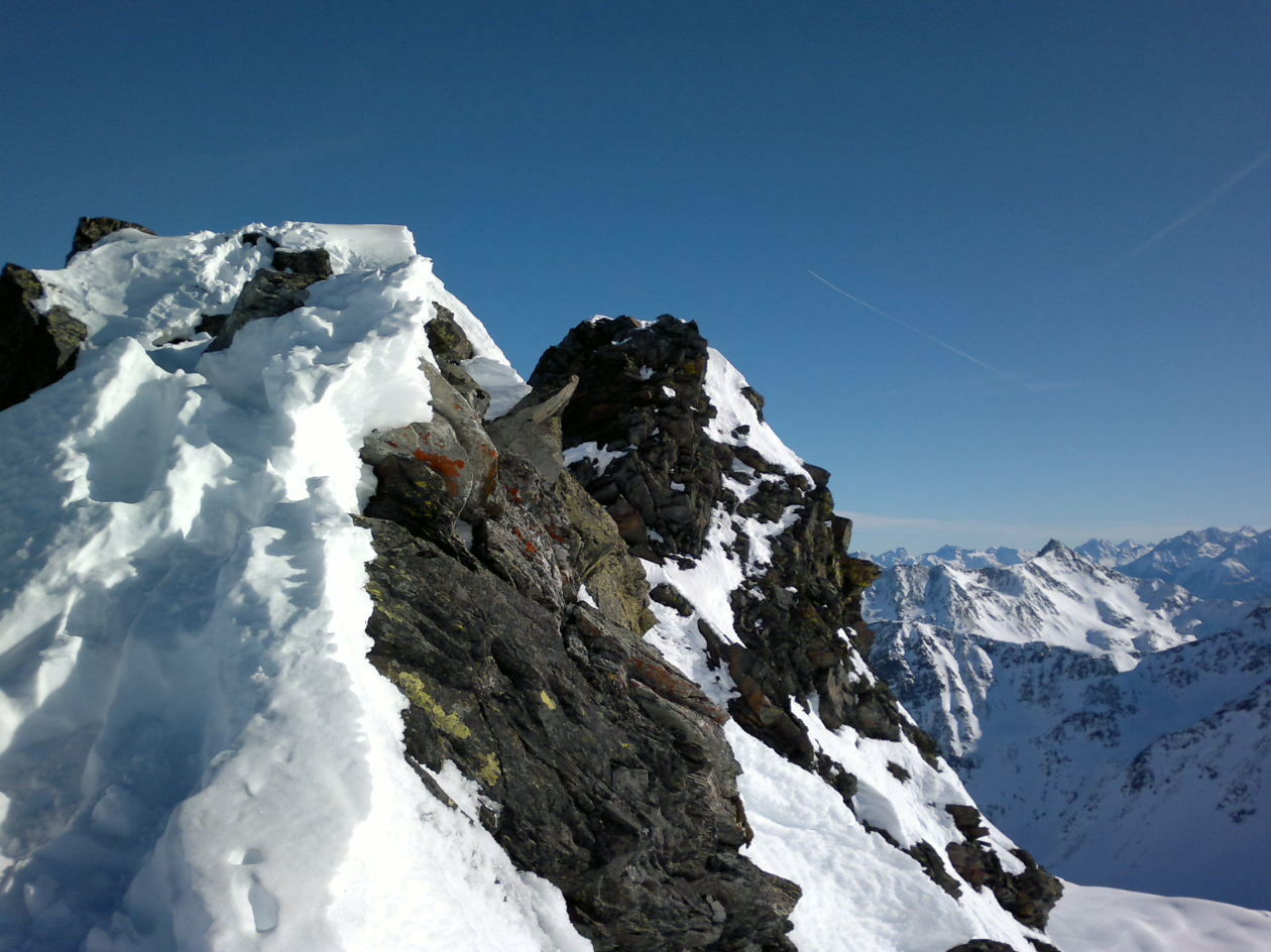 Le haut de l'arête w des Telliers