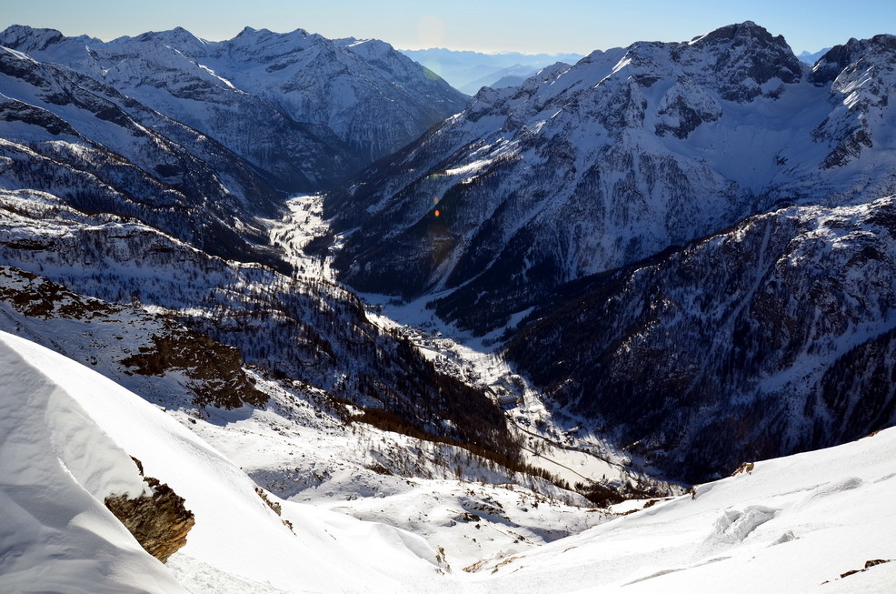 Panorama sul fondovalle dalla vetta del Tallihorn