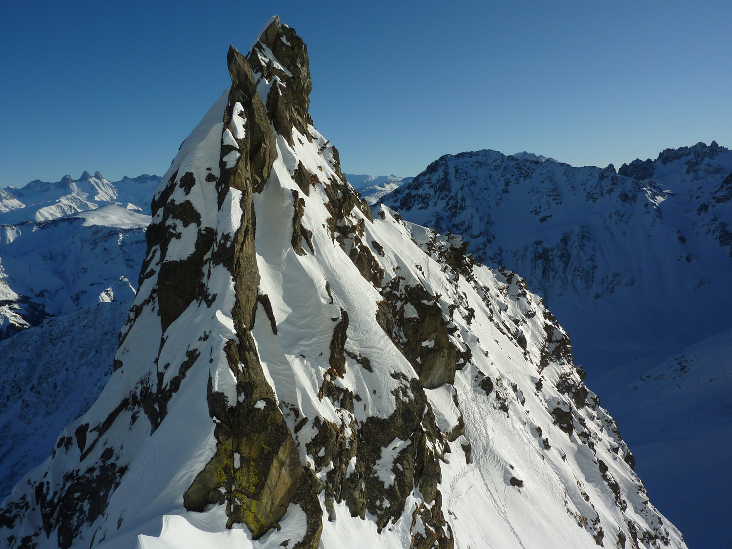 Petit pic à la Brèche SE de Pellegrin