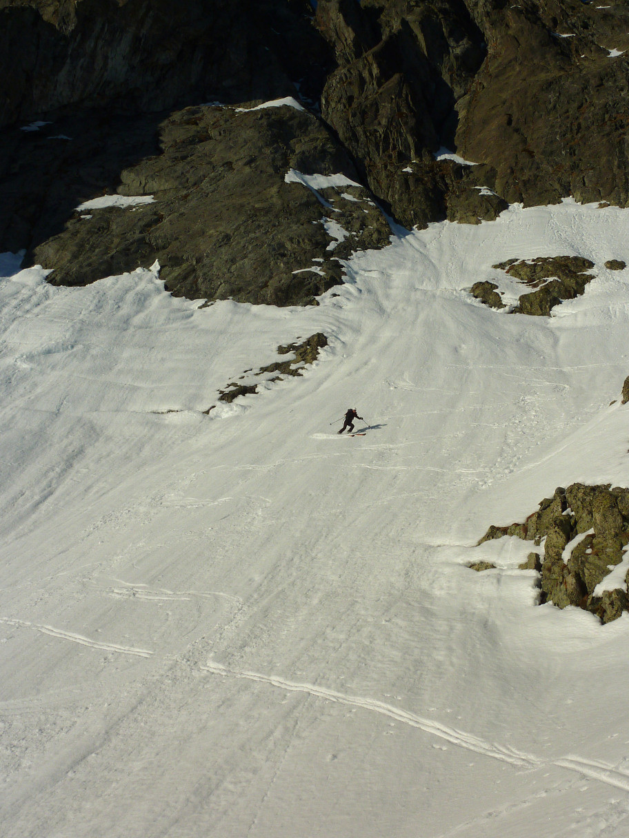 Sur le haut du couloir SW de la Brèche SE de Pellegrin