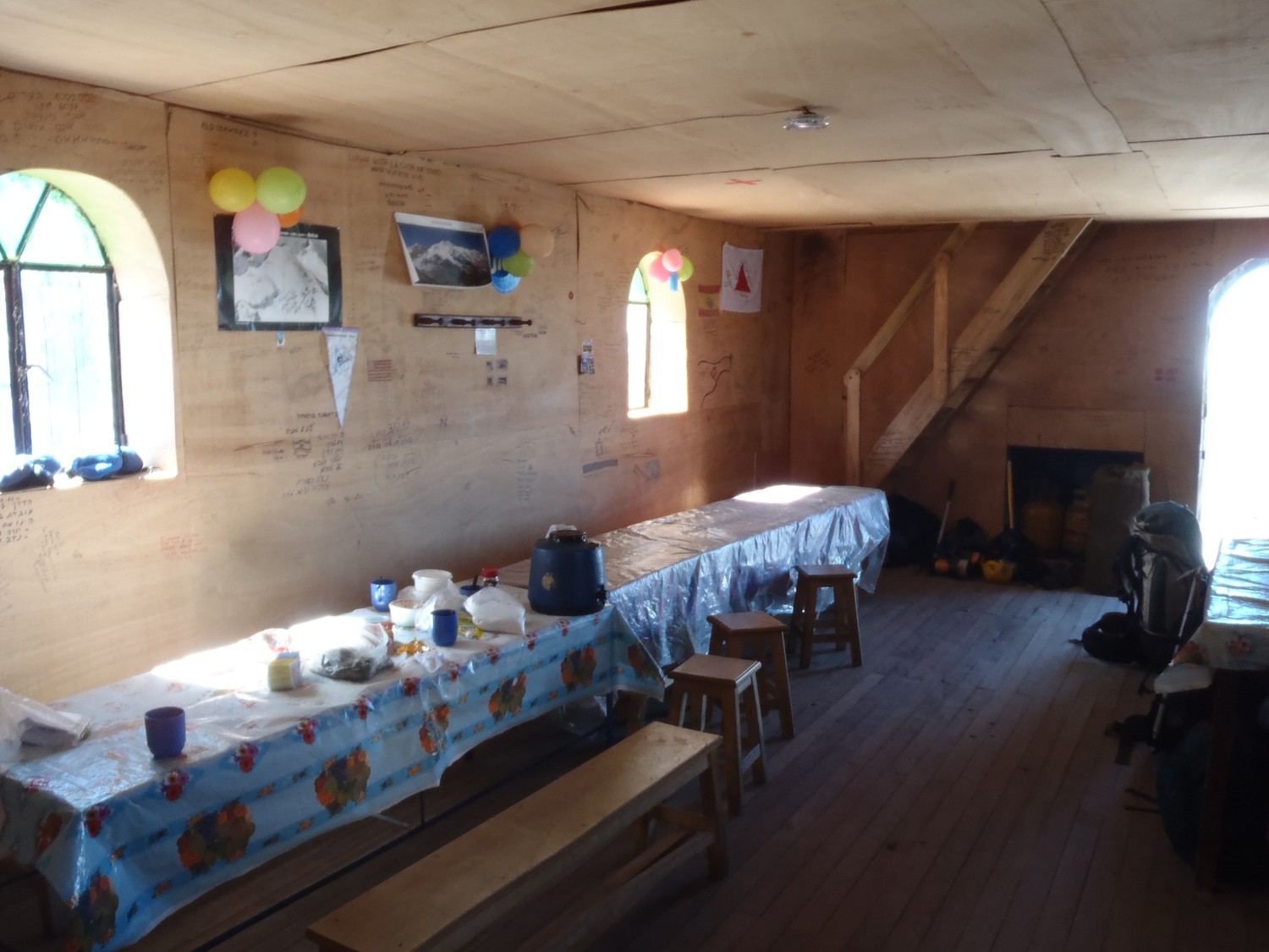 a l'intérieur