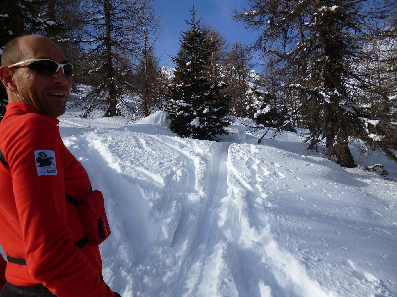 Ottima neve nel bosco rado salendo al Munt da Campasc