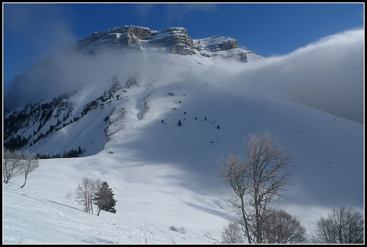 la dent de Crolle se dégage