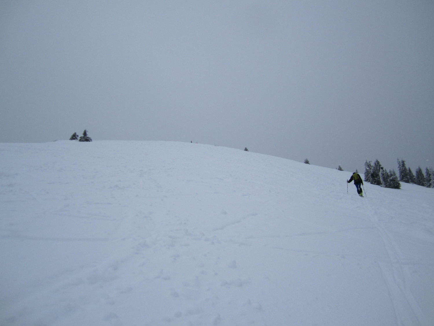 Montée vers la vierge d'Andey