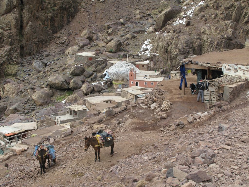 sanctuaire dédié à Sidi Chamarouch, à 2350 mètres