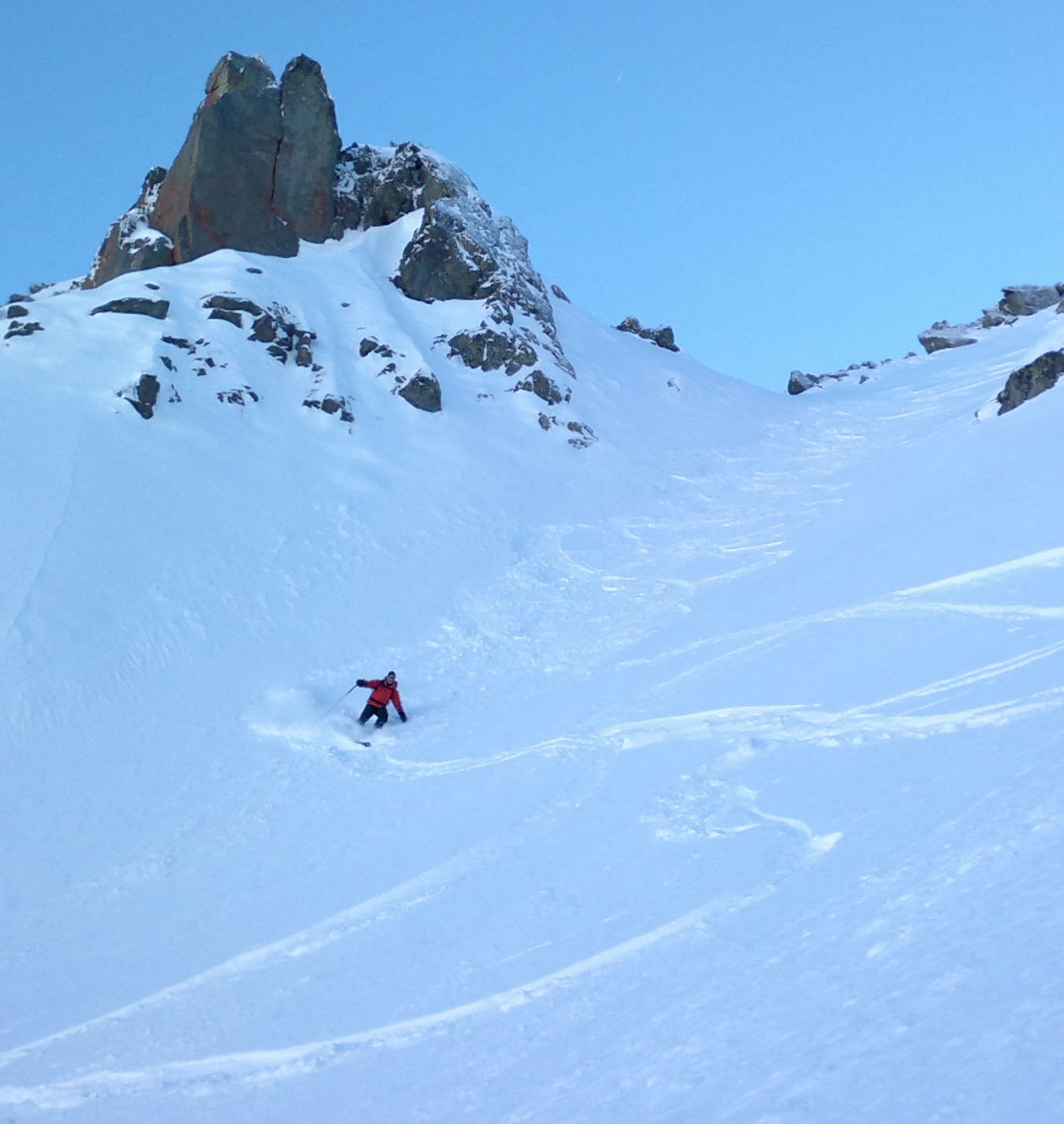 Descente dans le haut du couloir ENE