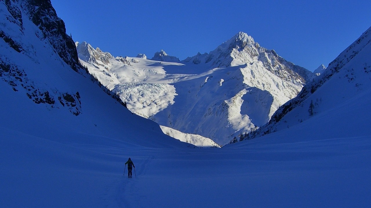 Dans les "ténèbres de Tré les Eaux", le Chardonnet nous éclaire la sortie