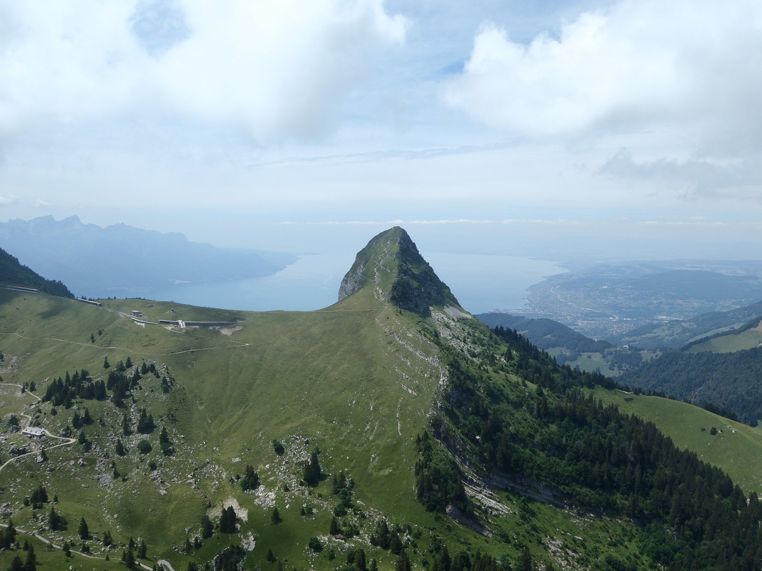 du sommet vue sur la dent de jaman