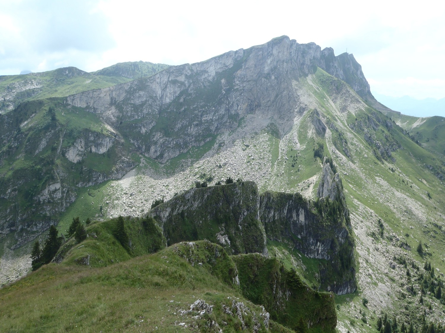 gains alpins et rochers de naye