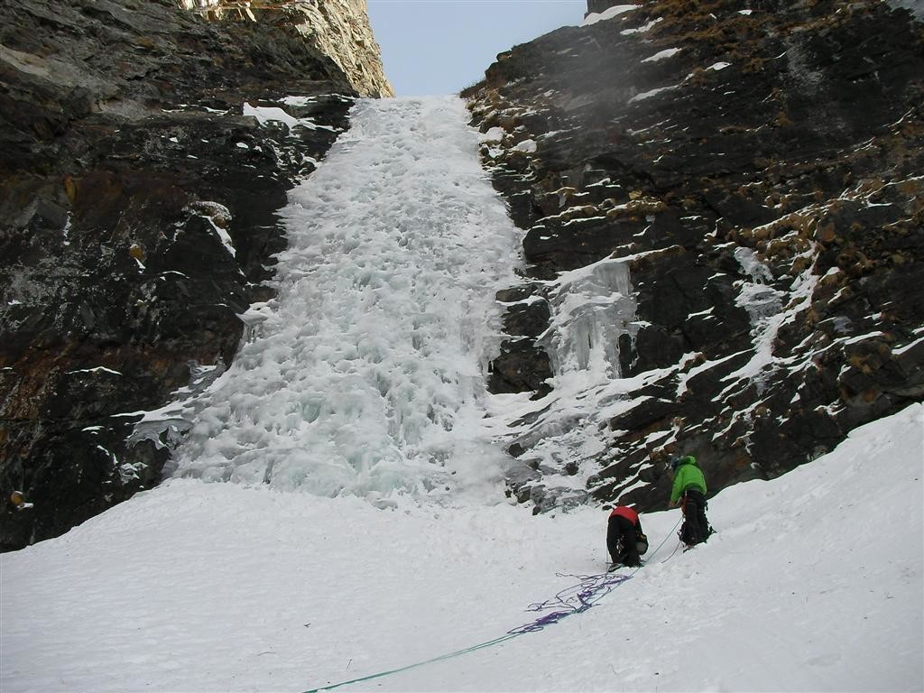 Cascade de Cold Couloir, L5, Cogne.