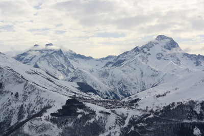 Les Deux Alpes, une ville en montagne