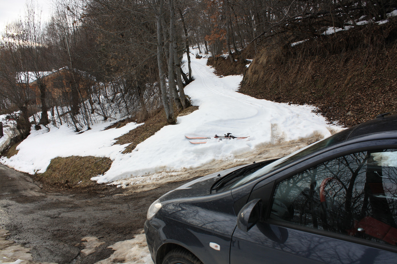 Départ et retour en ski à la voiture