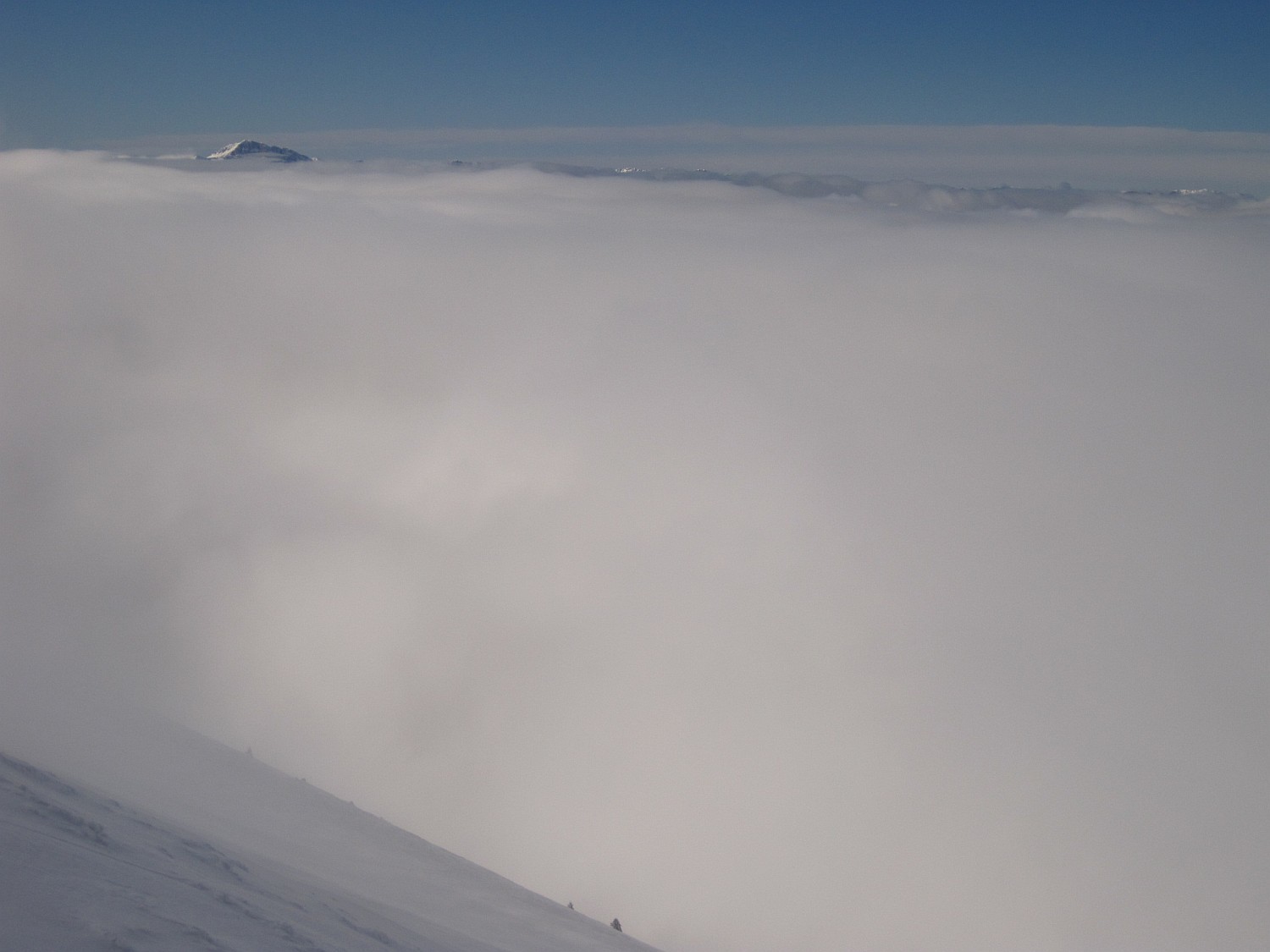 Un peu au dessus de la crasse, devant le Veymont