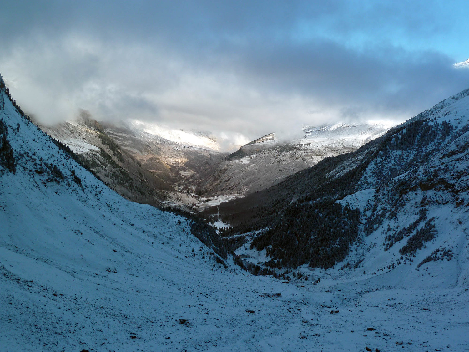 Vallée de Gavarnie sous la neige (......)
