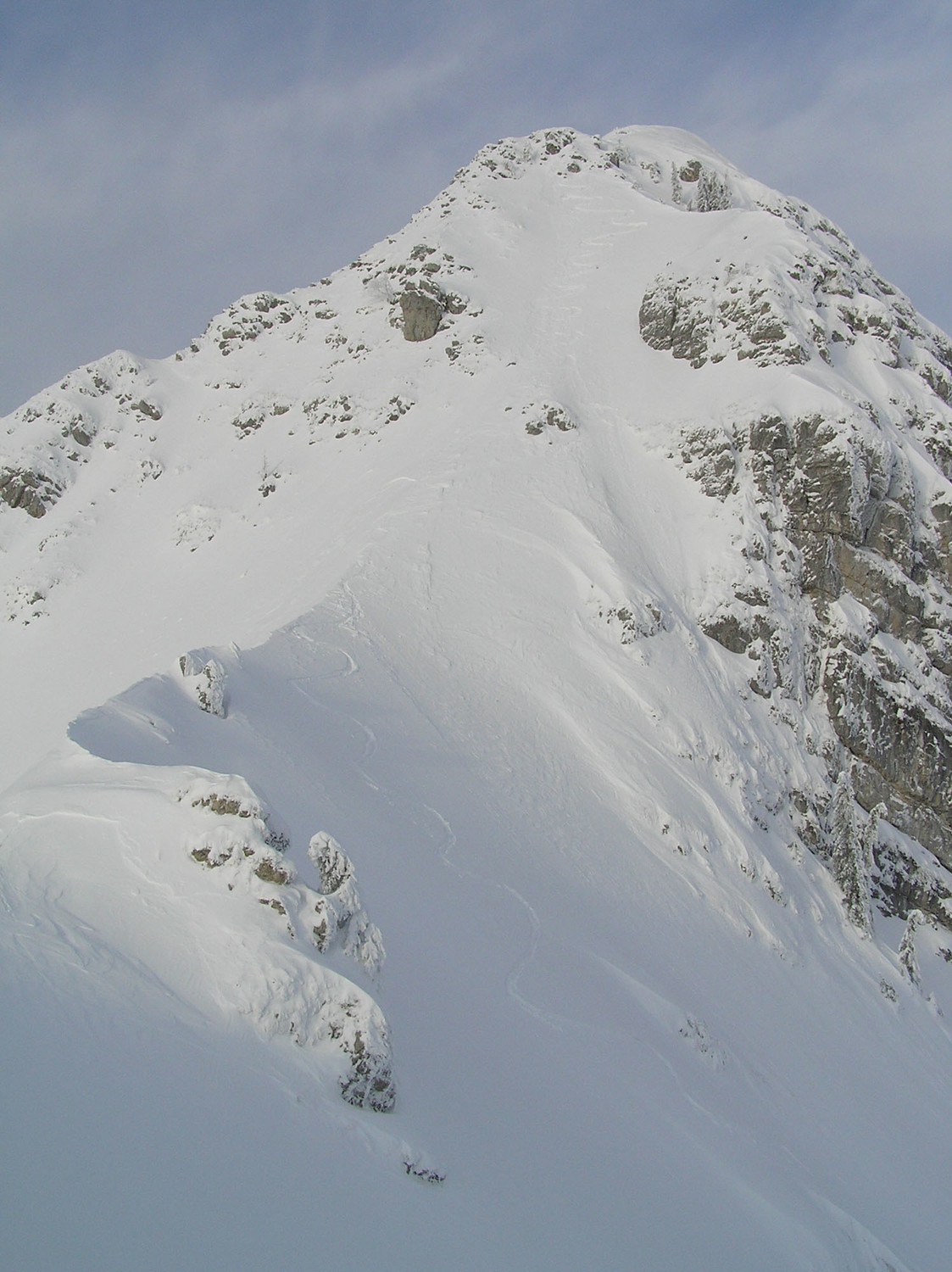 1ère descente par l'arête E. Je remonte...