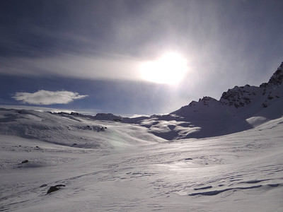Scatta d'Orogna col et sommet à l'extrémité SW du vallon de Buscagna Scatta d'Orogna col et sommet à l'extrémité SW du vallon de Buscagna