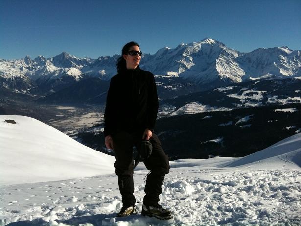 Mont Blanc et lèvre encore gonflée de la cascade de glace de la veille