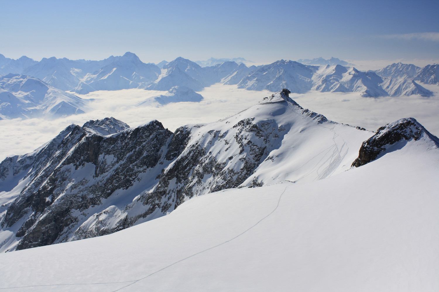 Du Pic Bayle, vers le S et le Pic du Lac Blanc