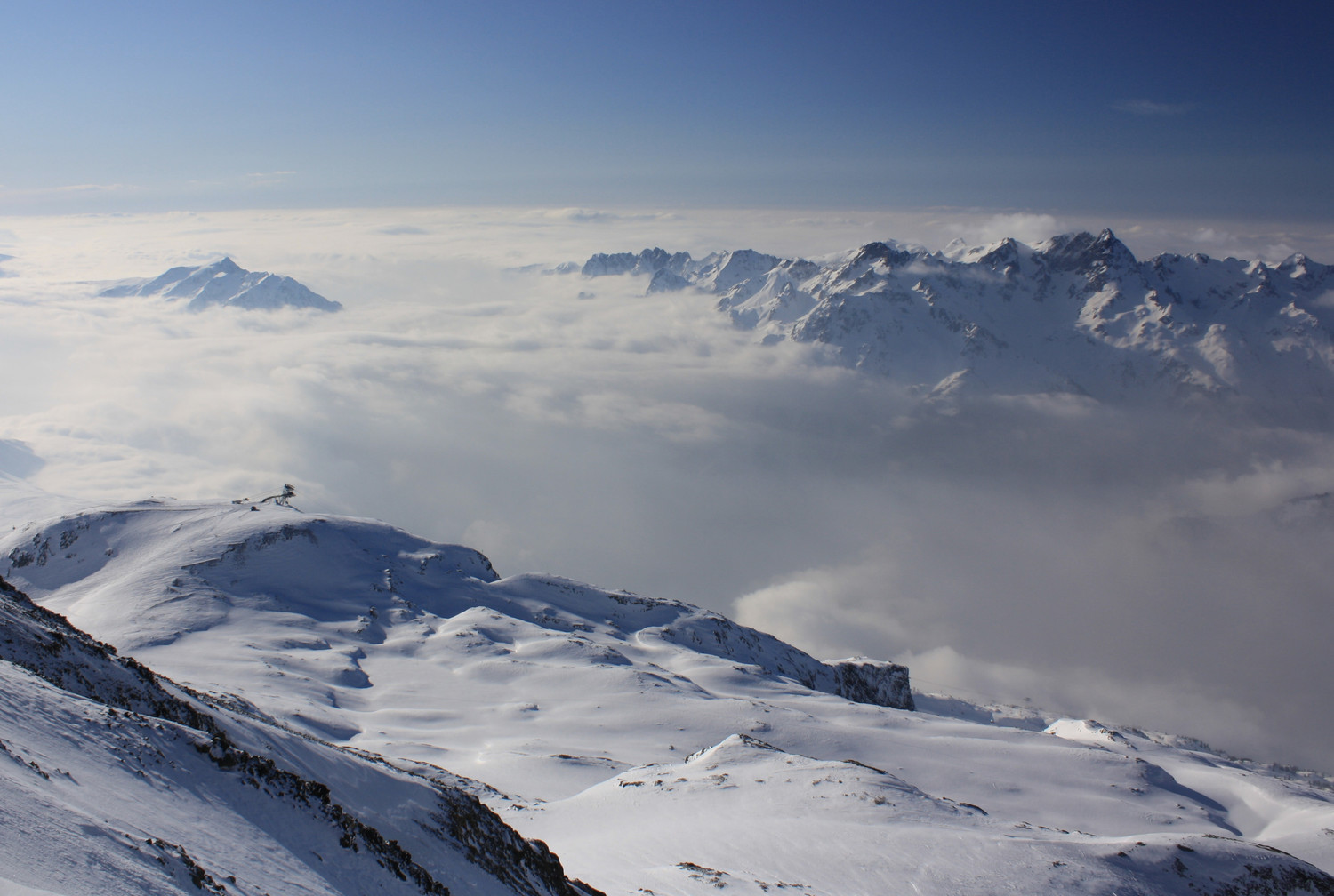 Du Col de la Pyramide, vers l'W nuageux