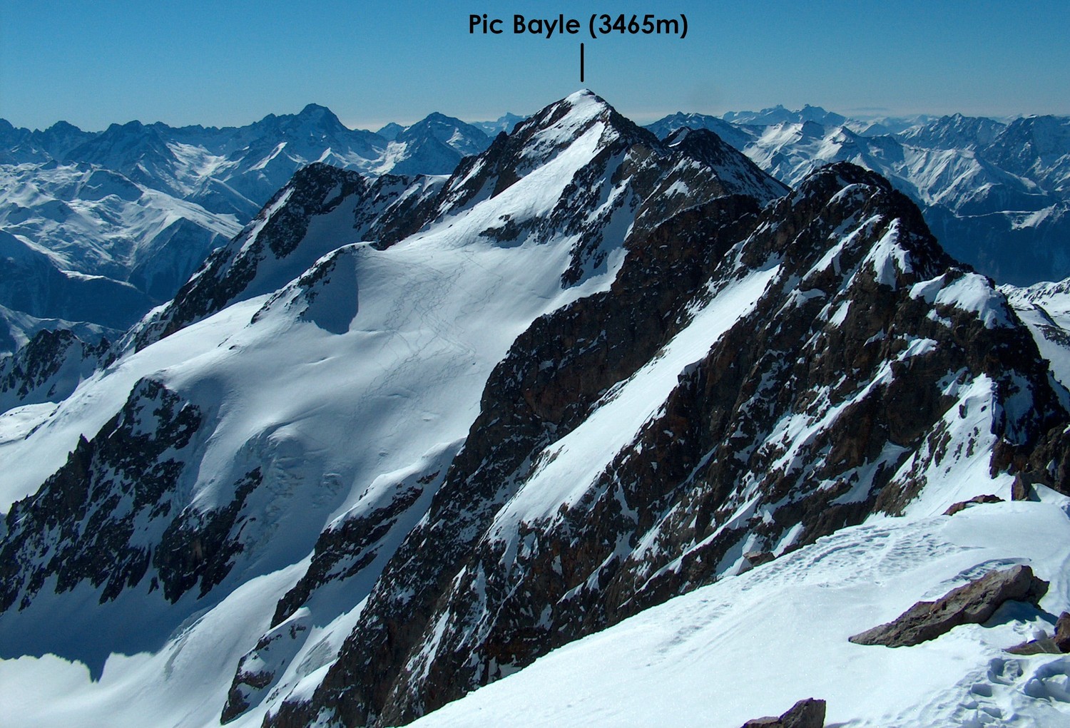 Le Pic Bayle et son versant NE