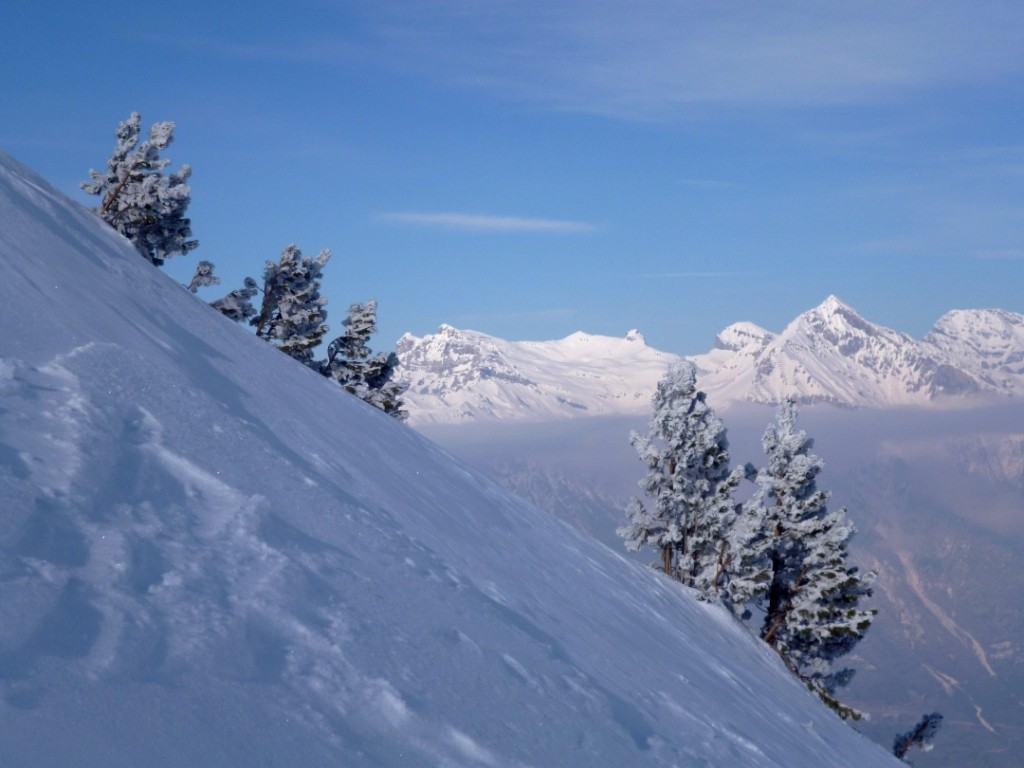 Vue sur les Dents de Morcles et le Grand Chavalard