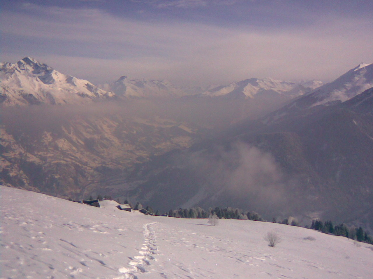 Sur l'Alpage d'Arplane, brumes dans la vallée de Modane