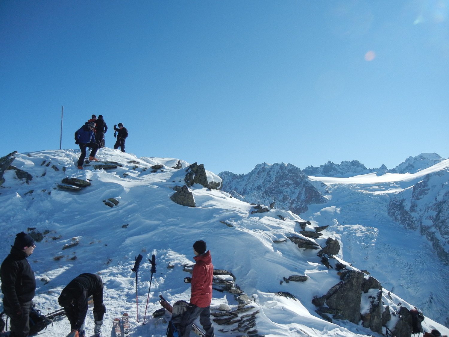 le sommet, assez fréquenté