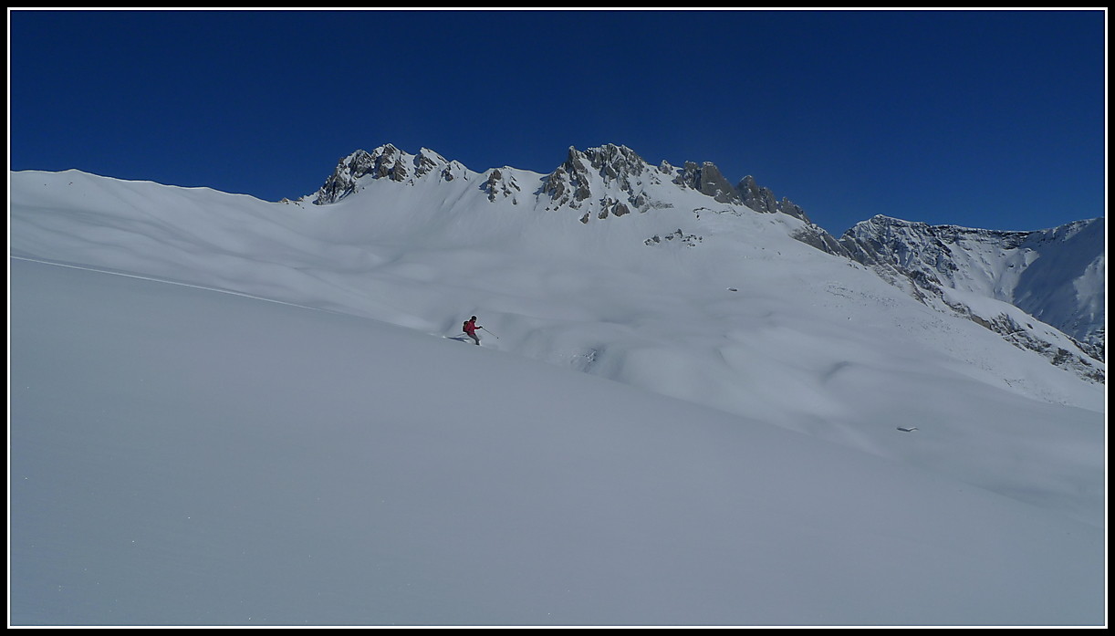 descente devant la pointe du vallon