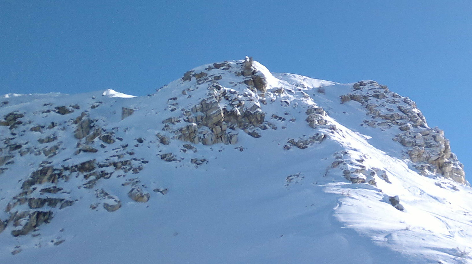Montée dans l'arête NW
