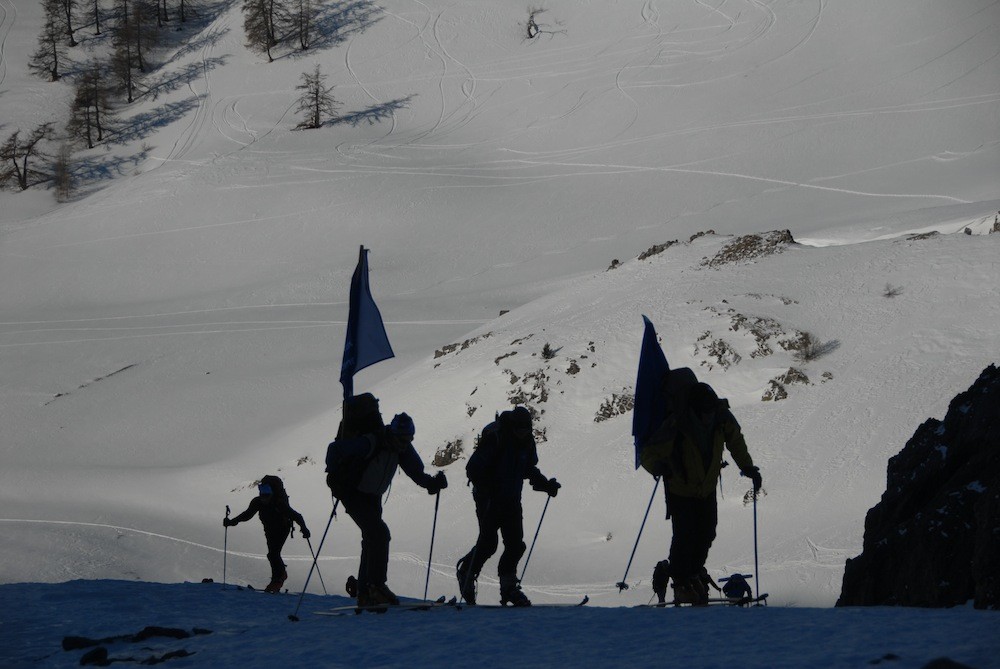 En montant au col