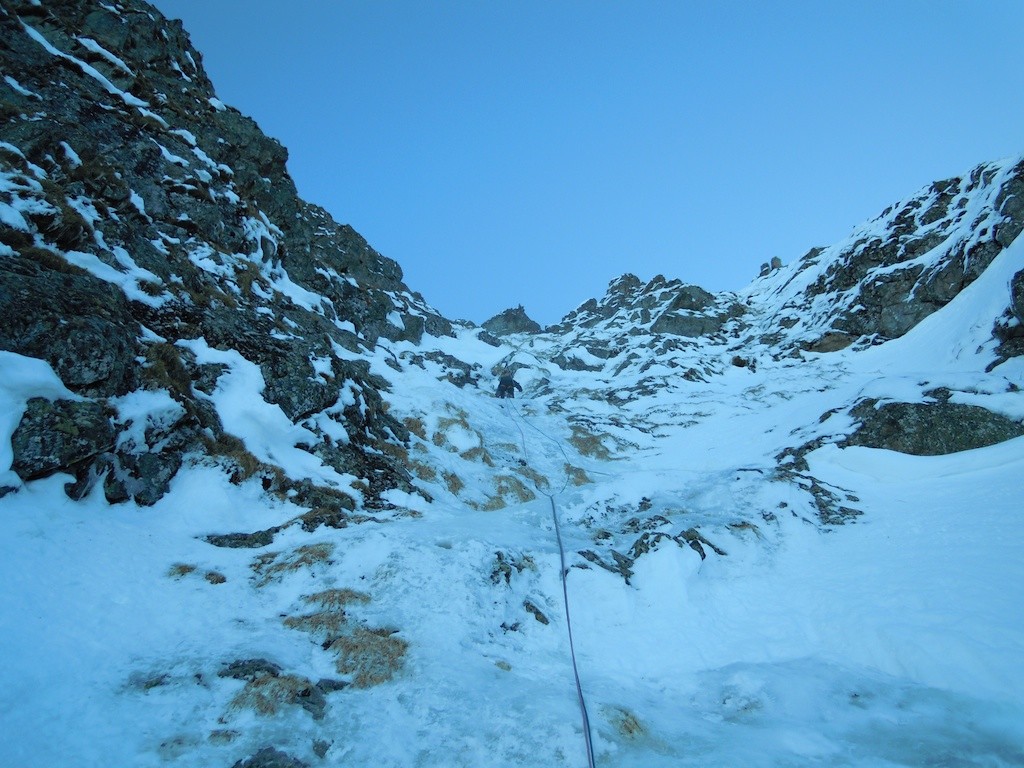 Dans la deuxième longueur de la goulotte