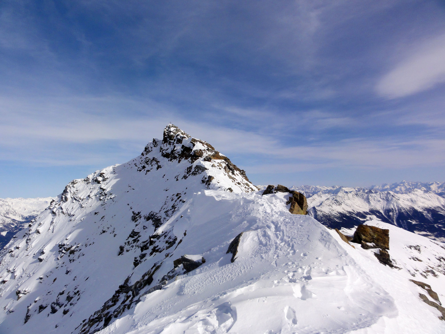 La cresta che porta in cima al piz Cancian