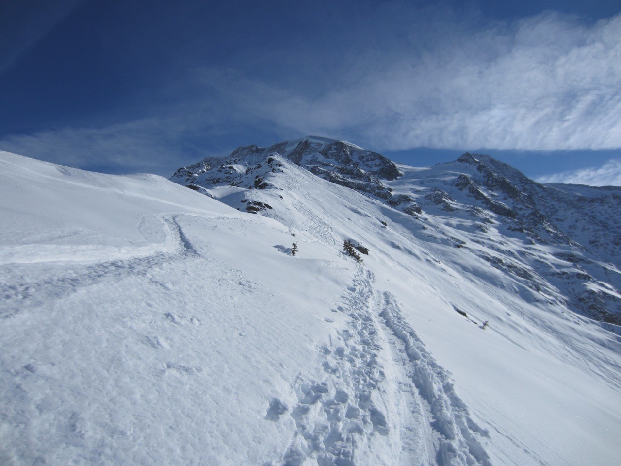 sur la crête qui mène droit au sommet du Monthieu