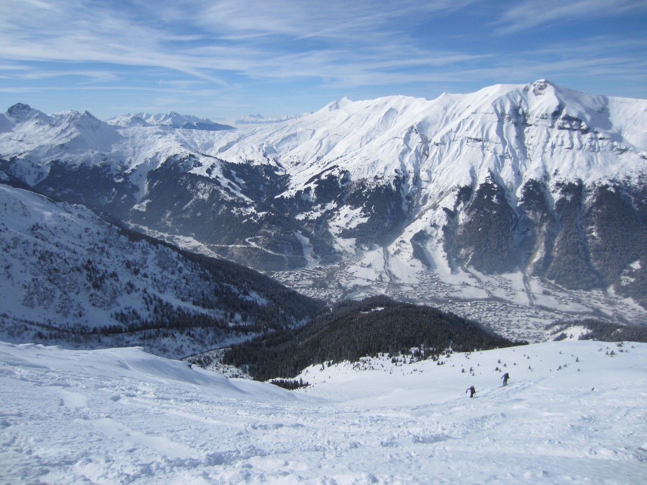 vue sur la blanche vallée 1300m plus bas
