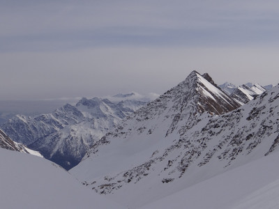Pointe N de Belleface et le col des Orgères à son pied Pointe N de Belleface et le col des Orgères à son pied