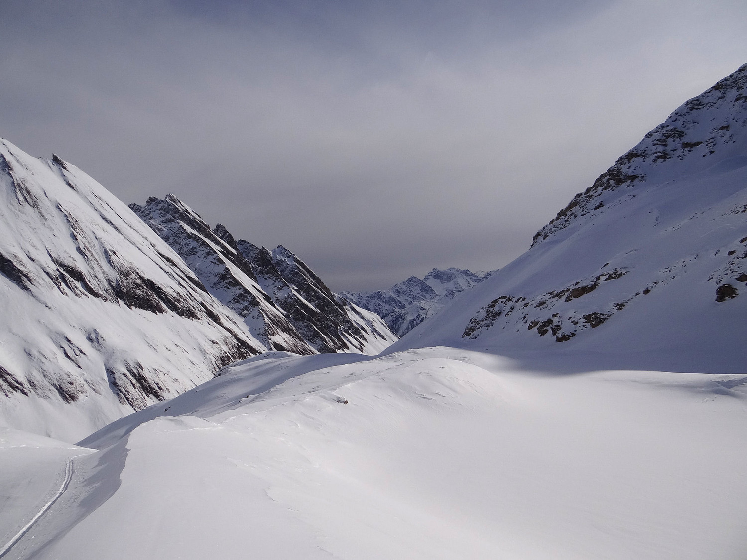 Vallon des Charmonts - Le lac de Plate