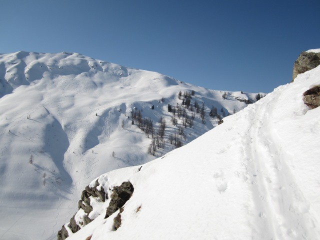 traces de descente, face NE de la Croix de Javerne