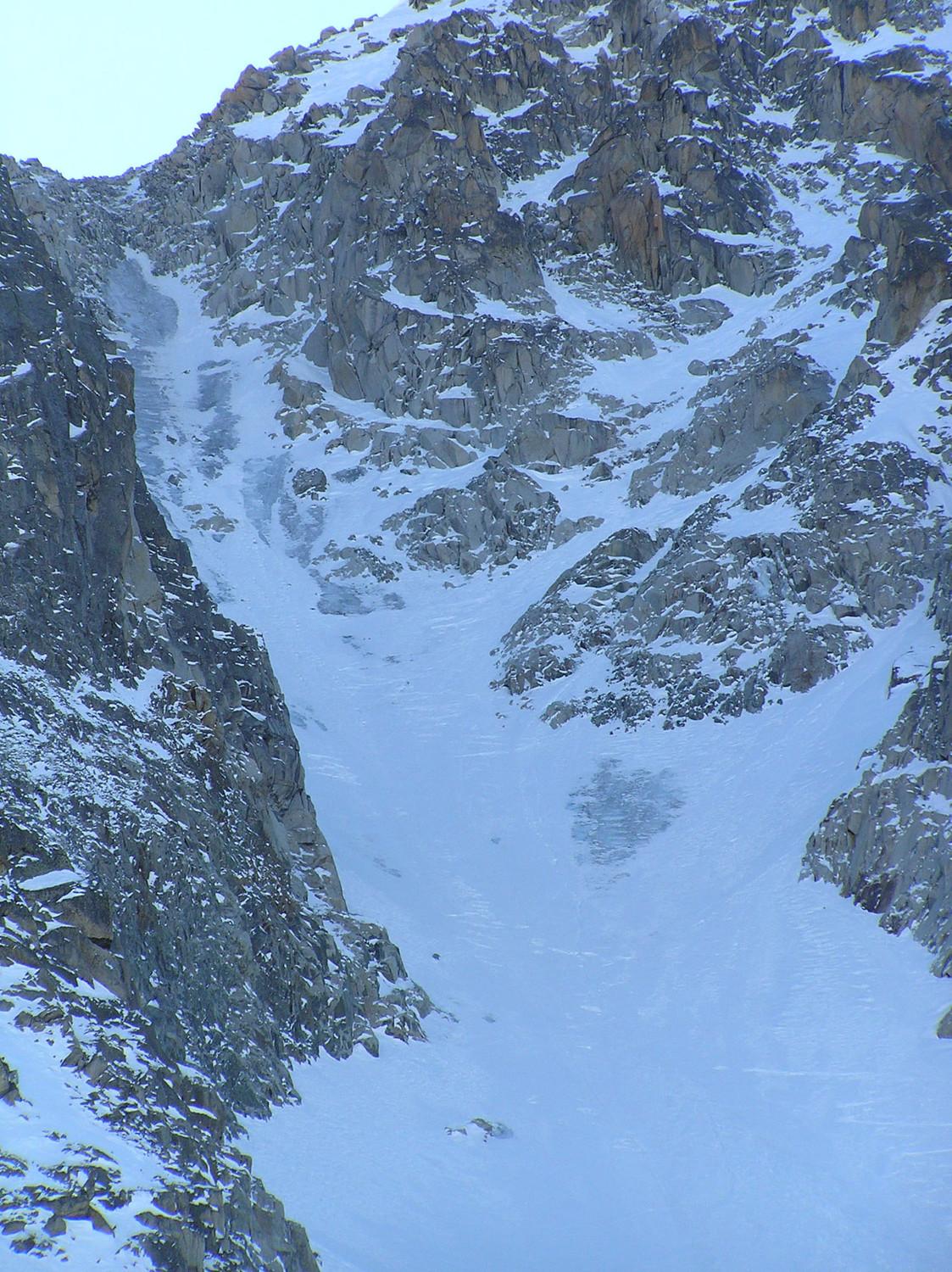 En rive droite et gauche, rien ne tient sur la glace vive