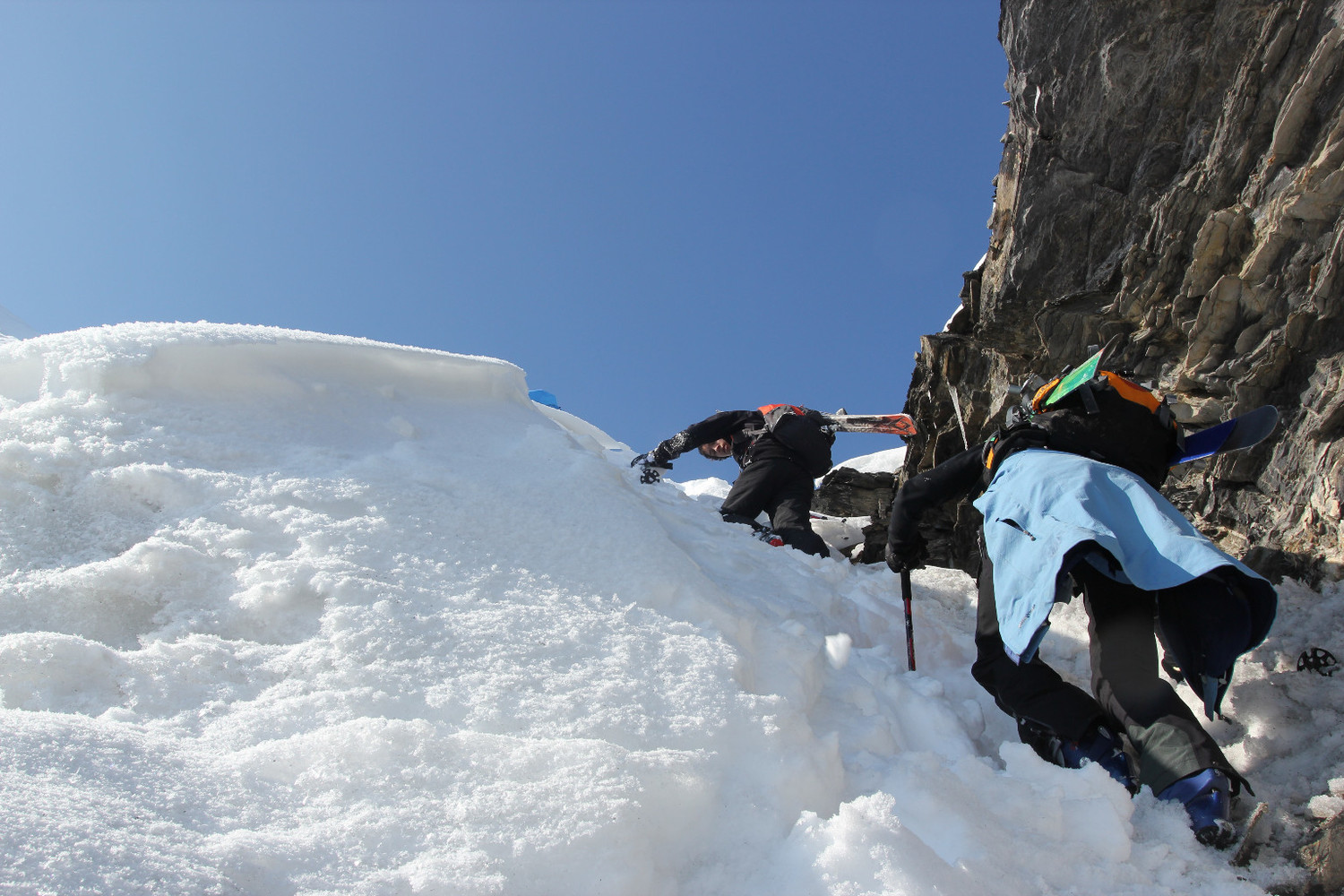 Arrivée à la brèche du 2° couloir
