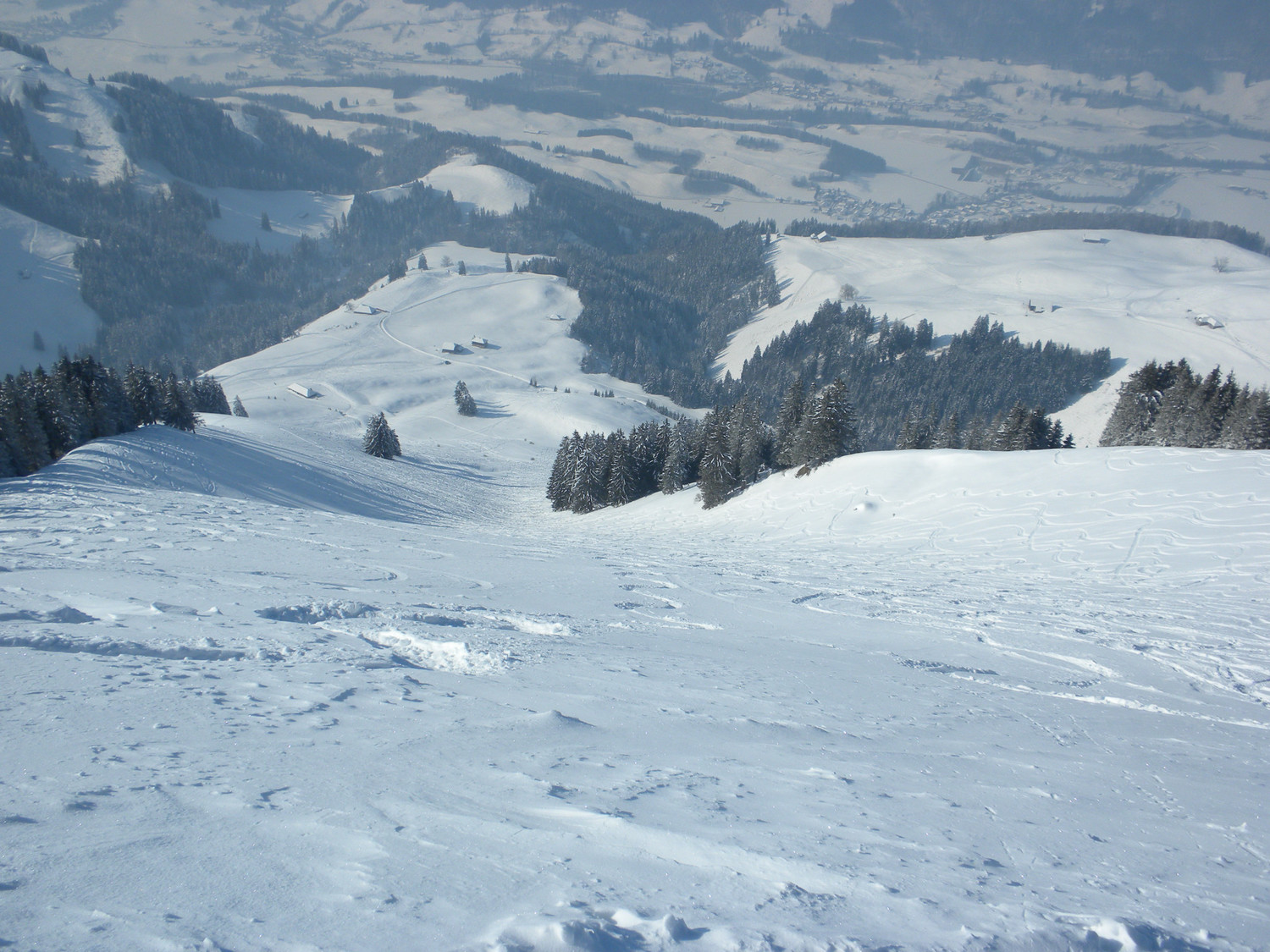 Vue sur le bas de la pente de la Cuâ