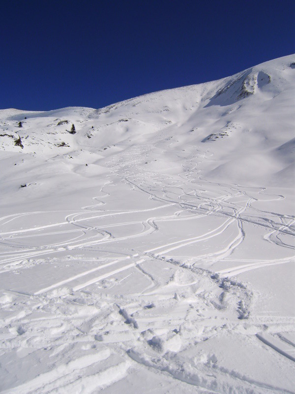 vers la crête qui monte au Girantès