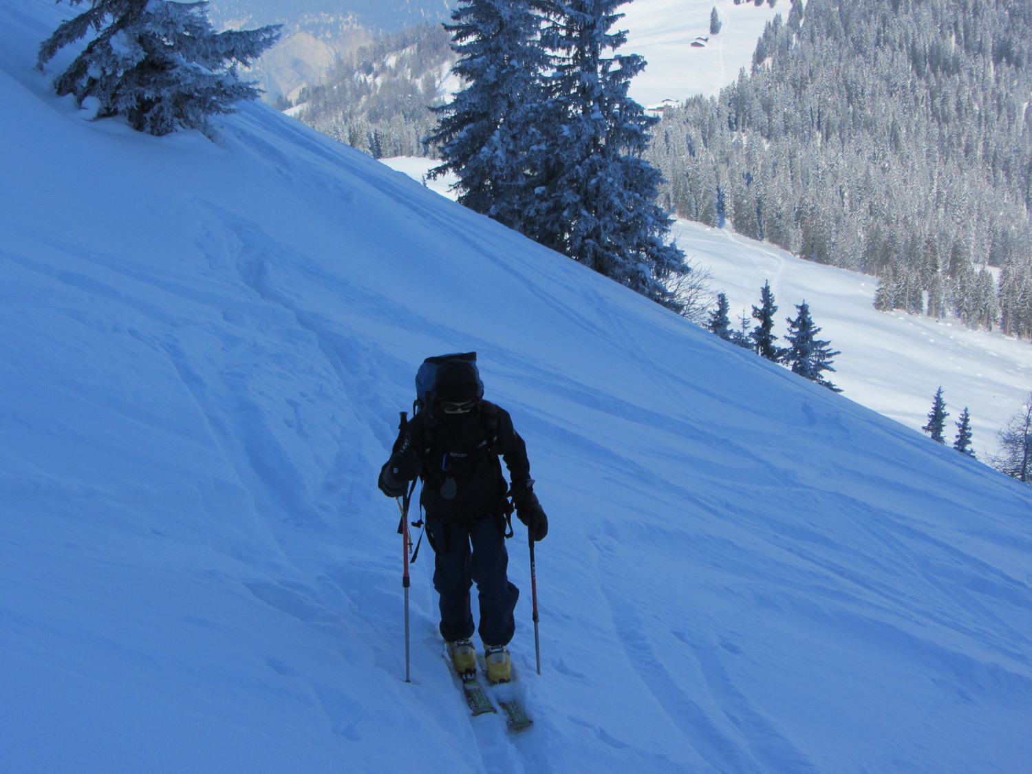 Salendo allo Schluechtli.Freddo intenso sopra Bruner Alp.
