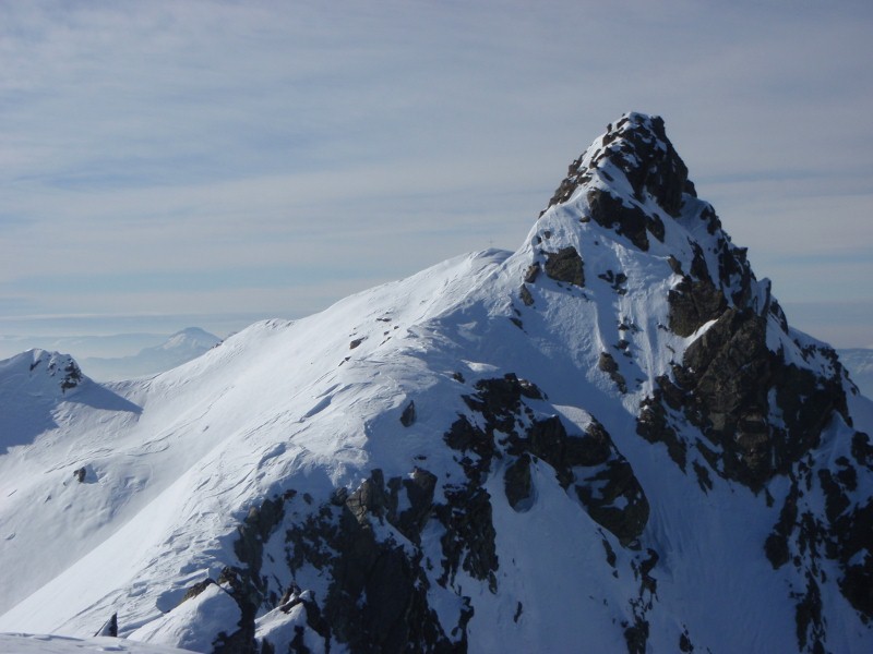 débouché sur l'arête.
