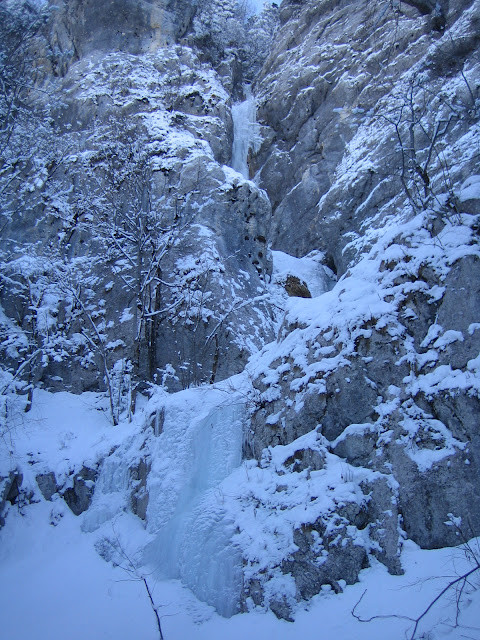 pied de la cascade